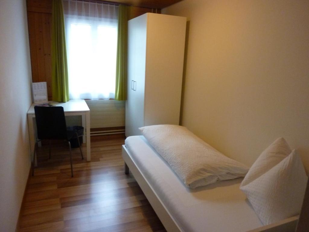 Gasthaus Engel Sachseln Room photo